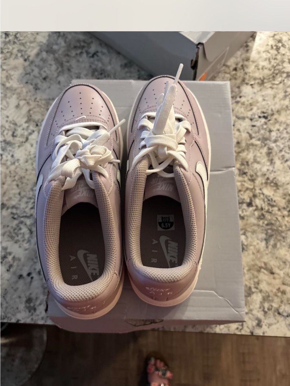 Nike Women’s Low-Top Sneakers - Pale Pink & White